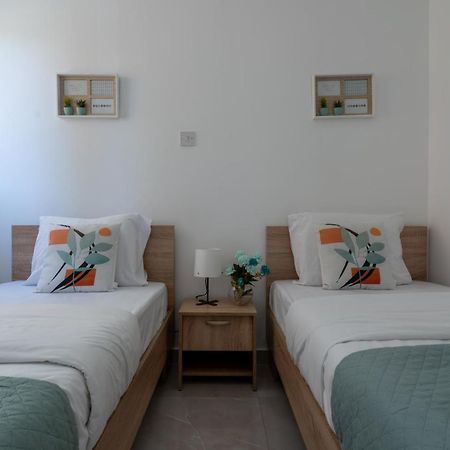 Andrea 3-Bedroom Apt In Mackenzie Ларнака Екстериор снимка