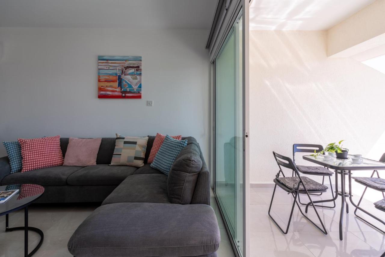 Andrea 3-Bedroom Apt In Mackenzie Ларнака Екстериор снимка