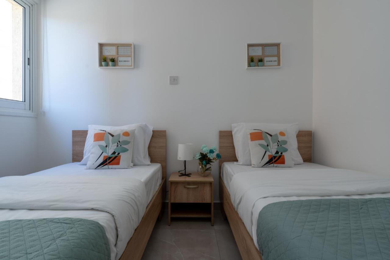 Andrea 3-Bedroom Apt In Mackenzie Ларнака Екстериор снимка