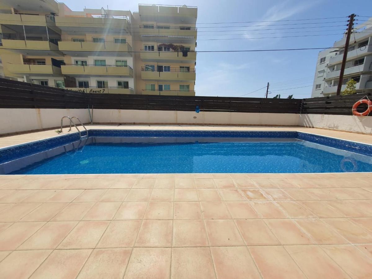 Andrea 3-Bedroom Apt In Mackenzie Ларнака Екстериор снимка