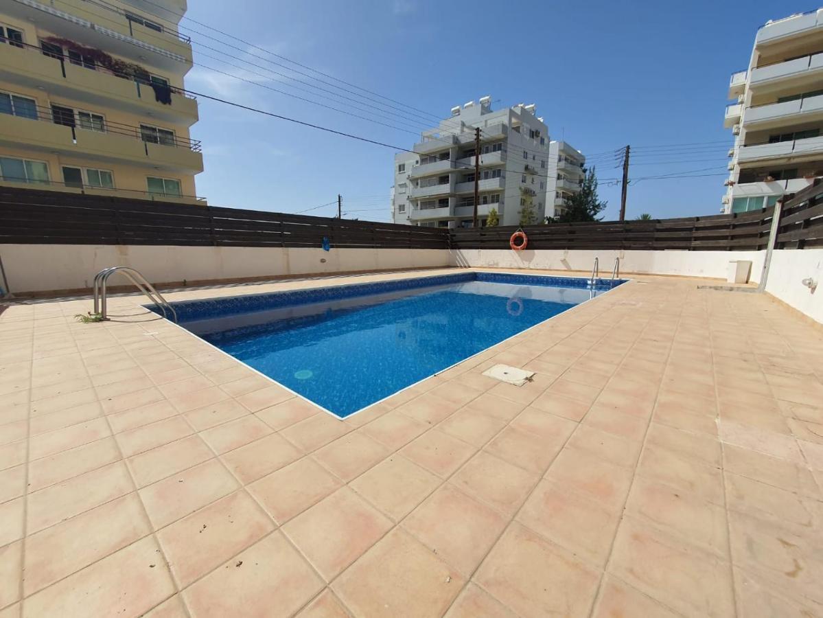 Andrea 3-Bedroom Apt In Mackenzie Ларнака Екстериор снимка